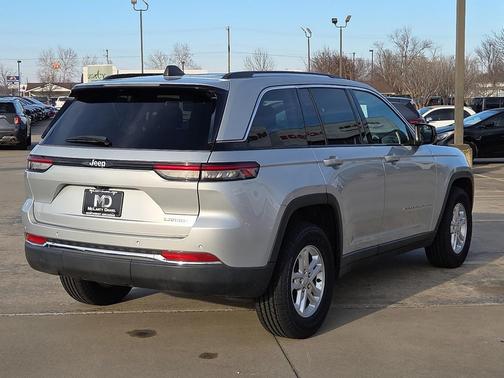 2024 Jeep Grand Cherokee Laredo