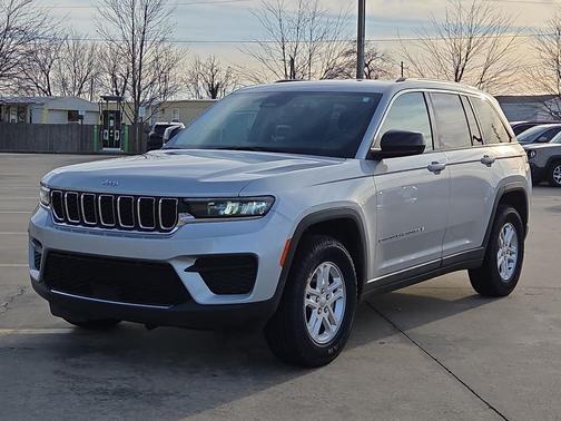 2024 Jeep Grand Cherokee Laredo