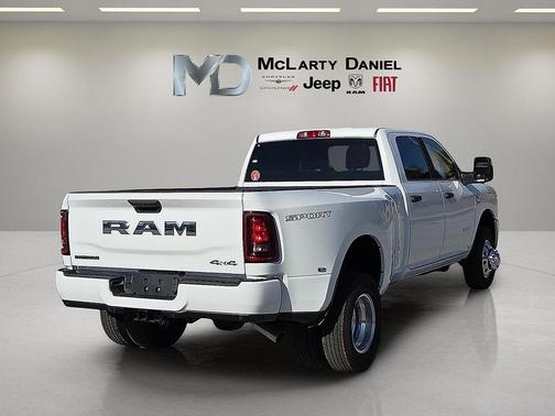 2026 RAM 3500 Big Horn Crew Cab 4x4 8' Box
