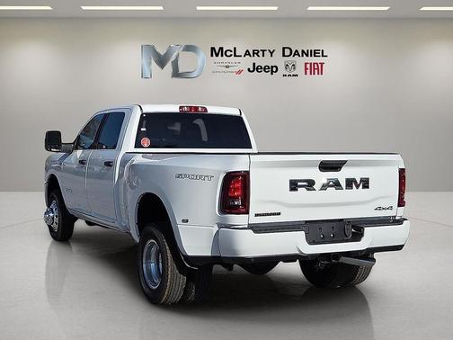 2026 RAM 3500 Big Horn Crew Cab 4x4 8' Box