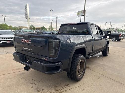 2022 GMC Sierra 2500 AT4