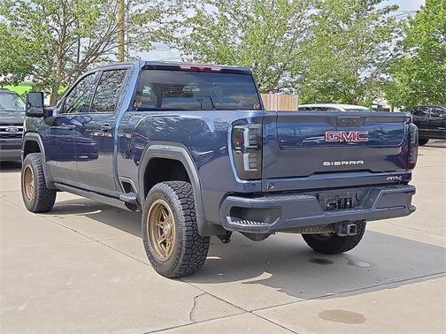 2022 GMC Sierra 2500 AT4