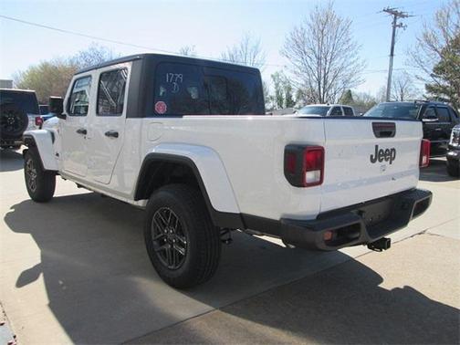 2024 Jeep Gladiator Sport S