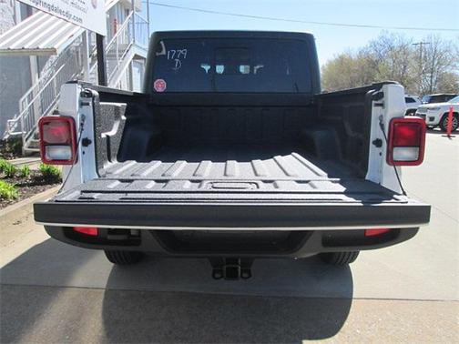 2024 Jeep Gladiator Sport S