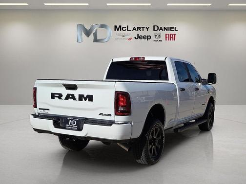 2025 RAM 2500 Big Horn Crew Cab 4x4 6'4' Box