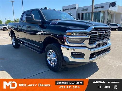 2025 RAM 2500 Tradesman Crew Cab 4x4 6'4' Box
