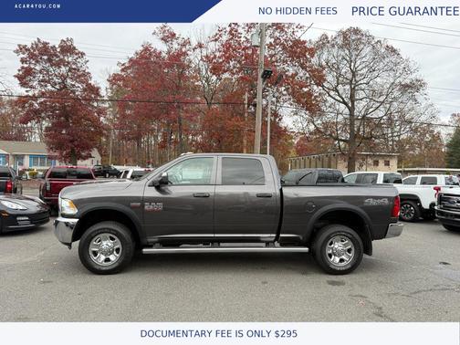 2017 RAM 2500 Tradesman Crew Cab 4x4 6'4' Box