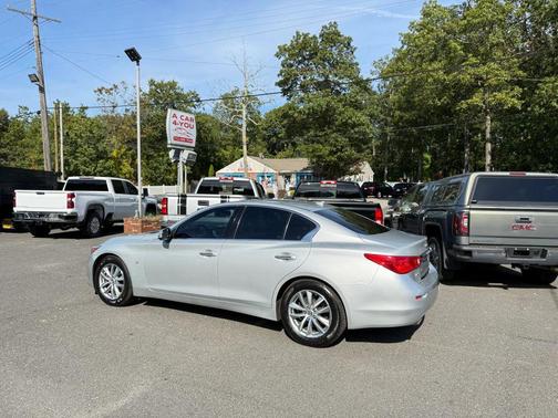 2015 INFINITI Q50 Premium