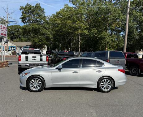 2015 INFINITI Q50 Premium