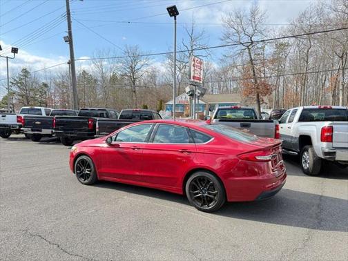 2020 Ford Fusion SE