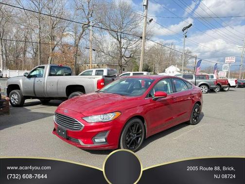 2020 Ford Fusion SE