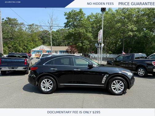 2017 INFINITI QX70 Base