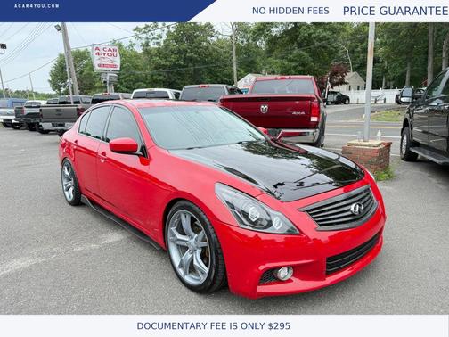Red 2013 INFINITI G37x Base