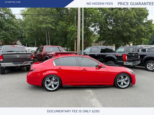 Red 2013 INFINITI G37x Base