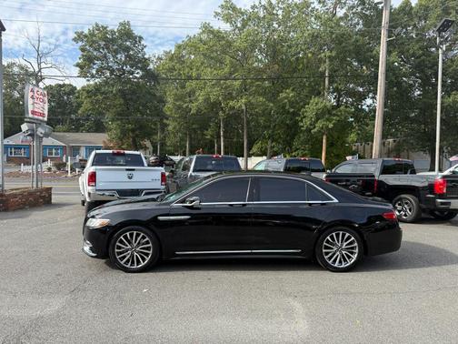 2018 Lincoln Continental Select