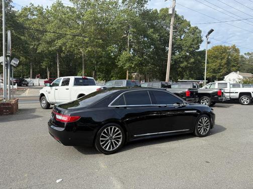2018 Lincoln Continental Select