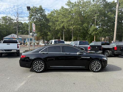 2018 Lincoln Continental Select