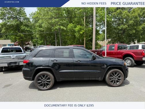 Black 2019 Jeep Grand Cherokee Altitude
