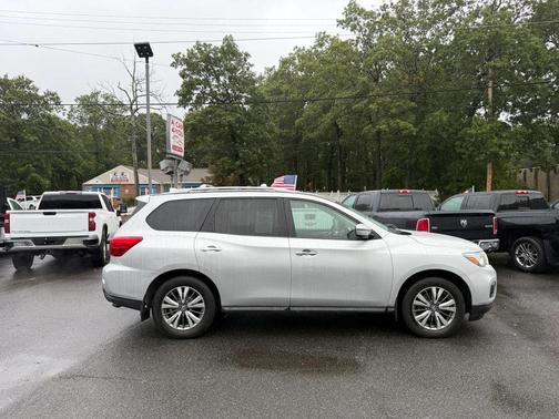 2020 Nissan Pathfinder SL 4WD