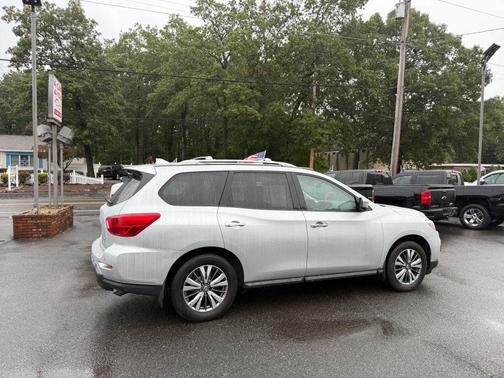 2020 Nissan Pathfinder SL 4WD