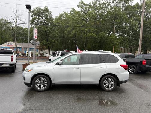2020 Nissan Pathfinder SL 4WD