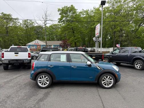 2012 MINI Cooper S Countryman Base