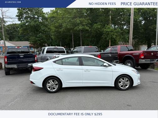 White 2019 Hyundai ELANTRA SEL