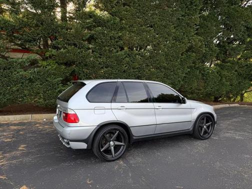 2004 BMW X5 4.8is