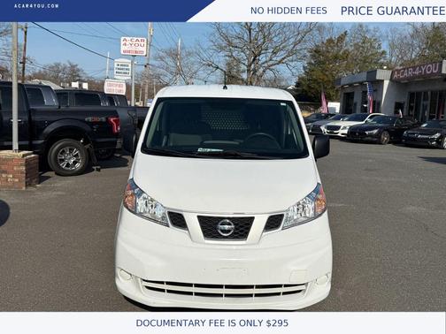 2018 Nissan NV200 S Van 4D