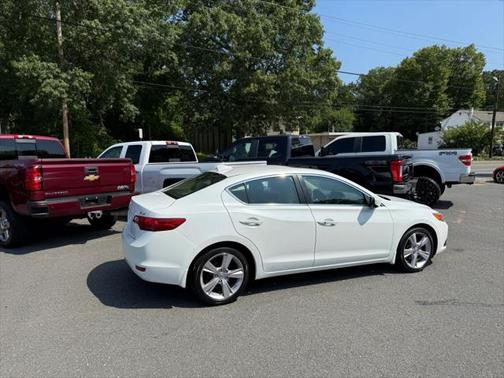 2014 Acura ILX 2.0L Technology