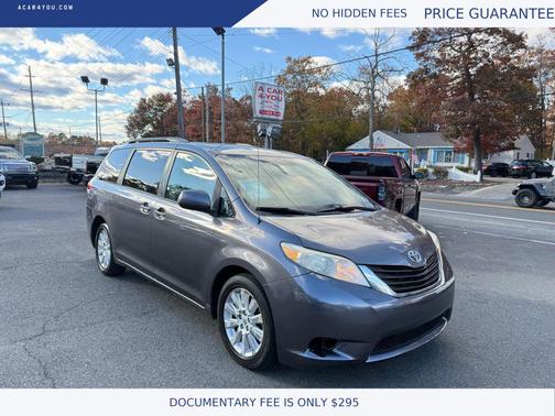 2011 Toyota Sienna LE