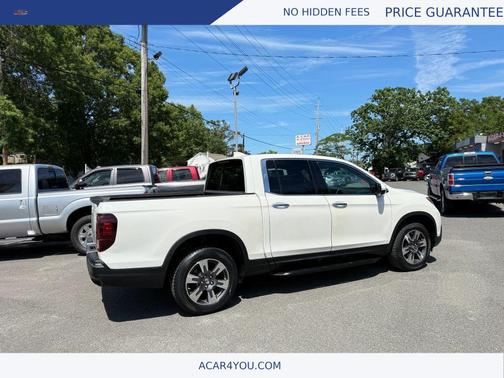 White 2017 Honda Ridgeline RTL-E