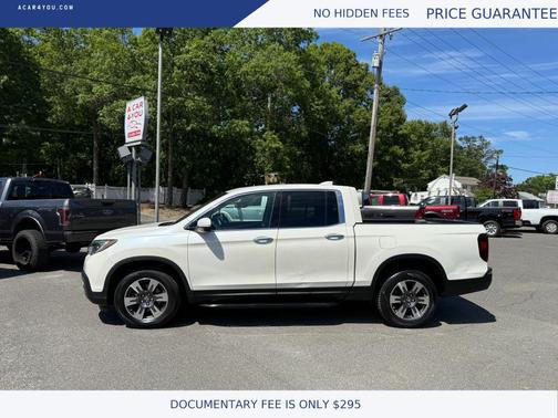 White 2017 Honda Ridgeline RTL-E