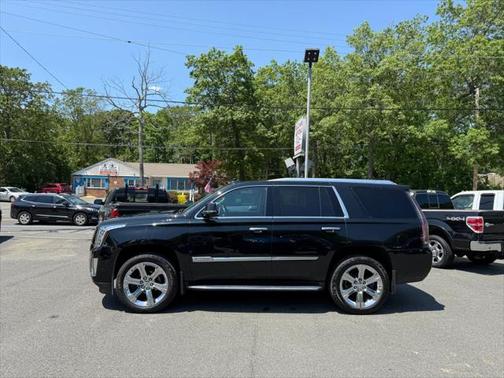 2017 Cadillac Escalade Sport