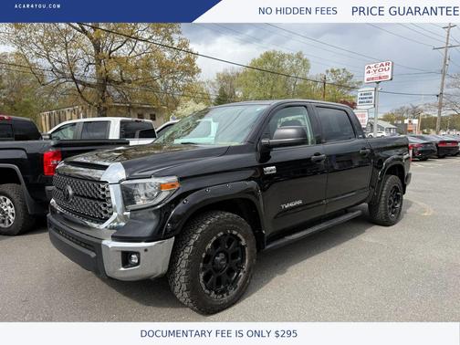Black 2018 Toyota Tundra SR5