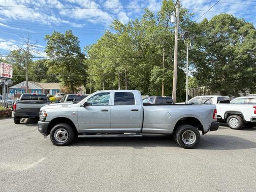 2021 RAM 3500 Tradesman Crew Cab 4x4 8' Box