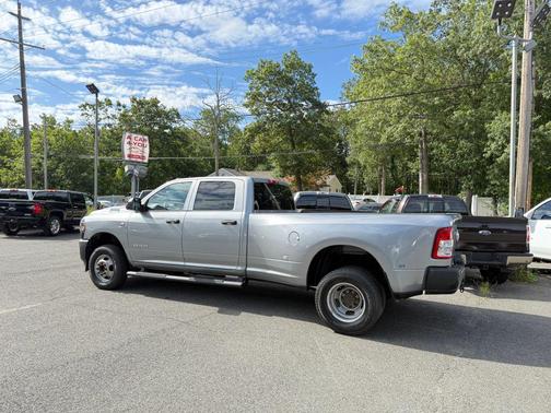 2021 RAM 3500 Tradesman Crew Cab 4x4 8' Box