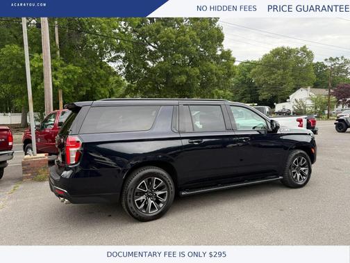 Blue 2022 Chevrolet Suburban 4WD Z71