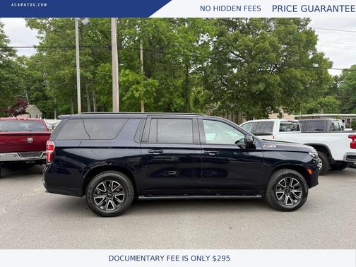 Blue 2022 Chevrolet Suburban 4WD Z71