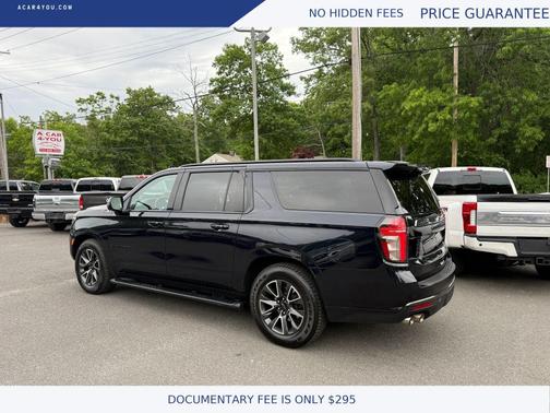 Blue 2022 Chevrolet Suburban 4WD Z71