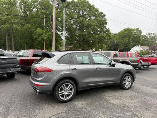 2016 Porsche Cayenne Base