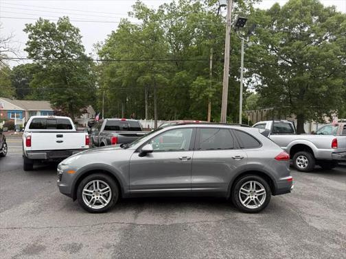 2016 Porsche Cayenne Base
