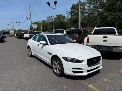 2017 Jaguar XE 25t