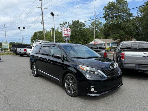 2017 Toyota Sienna SE Premium