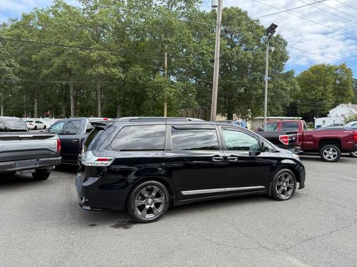 2017 Toyota Sienna SE Premium