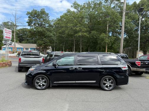 2017 Toyota Sienna SE Premium