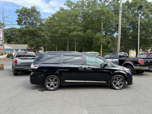 2017 Toyota Sienna SE Premium