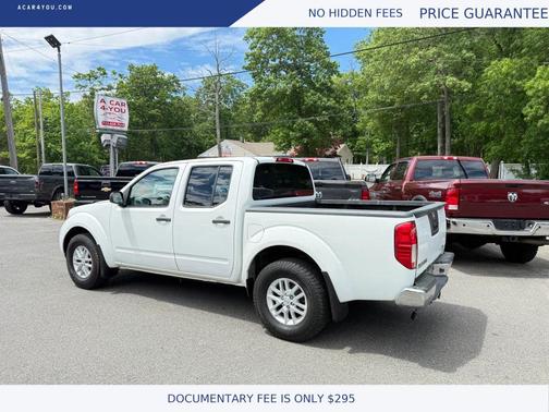White 2018 Nissan Frontier SV