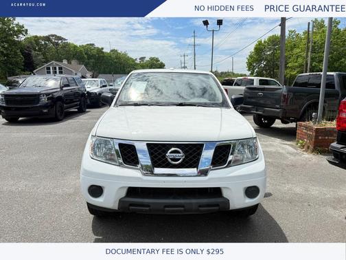 White 2018 Nissan Frontier SV