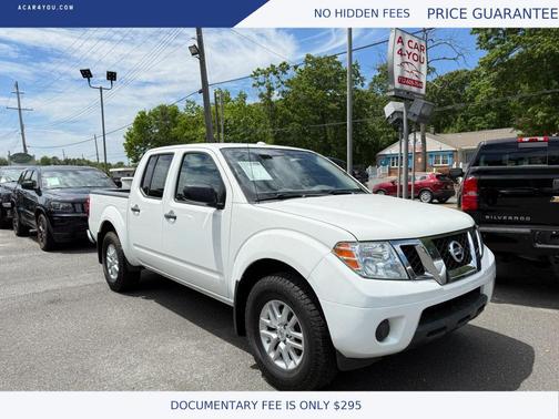 White 2018 Nissan Frontier SV